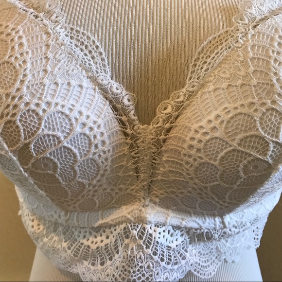 H&M Soft cup push-up lace bralette - Picture 2 of 4